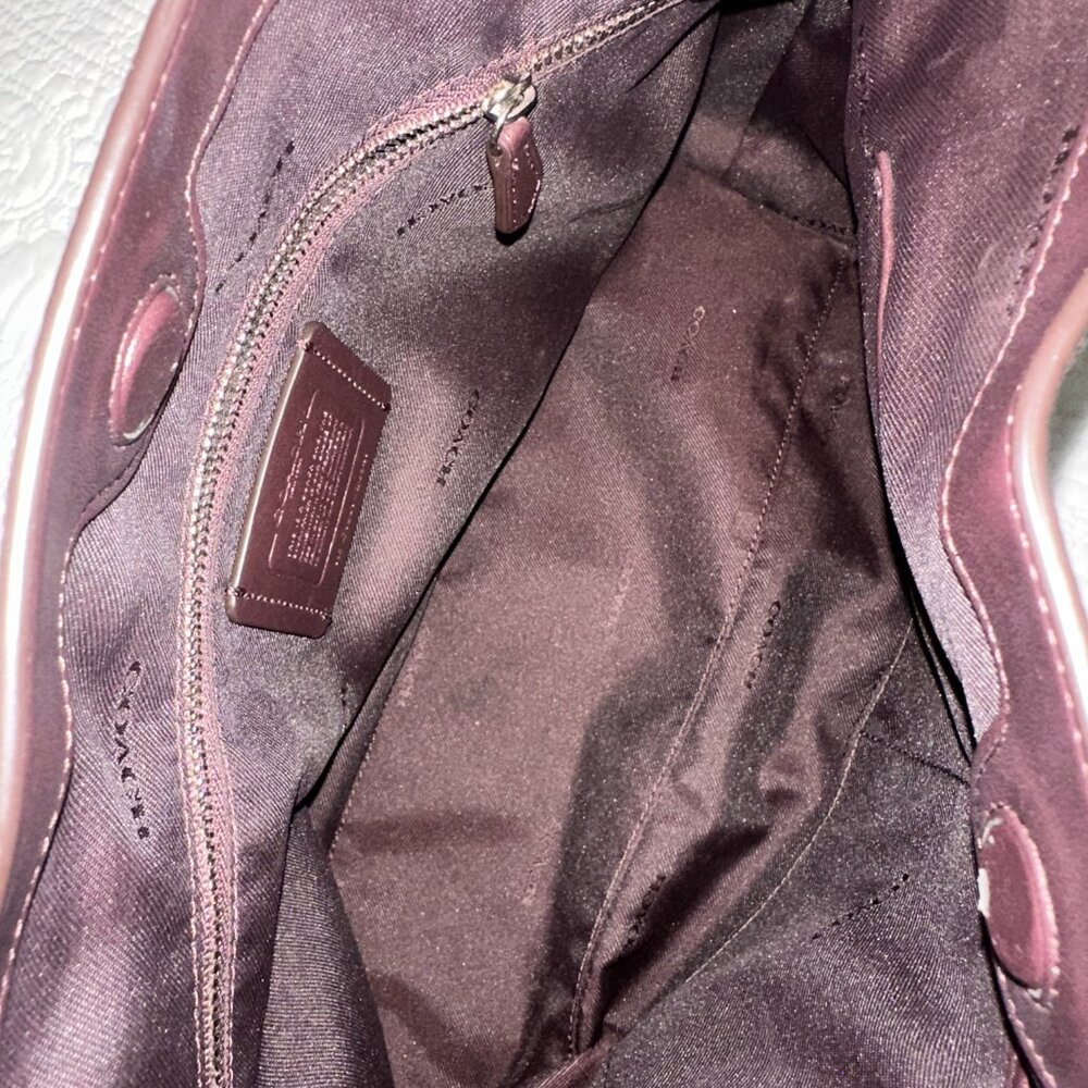 Coach Clarkson Hobo Lavender Pebbled Leather Bag - Picture 12 of 16